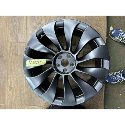 Один оригінальний диск 21 5.114.3 Tesla Y 2020!